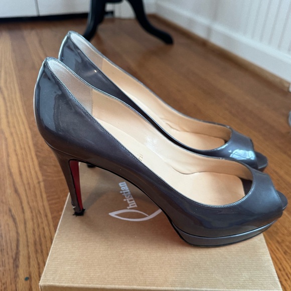 Christian Louboutin double platform patent pump - Picture 2 of 10